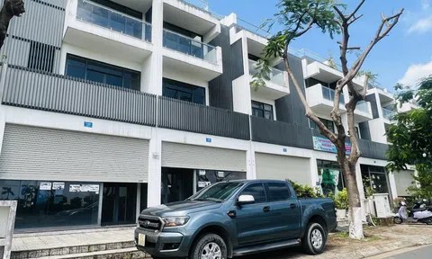 Người mua bất động sản đang đợi chờ “hàng ngộp” giá?