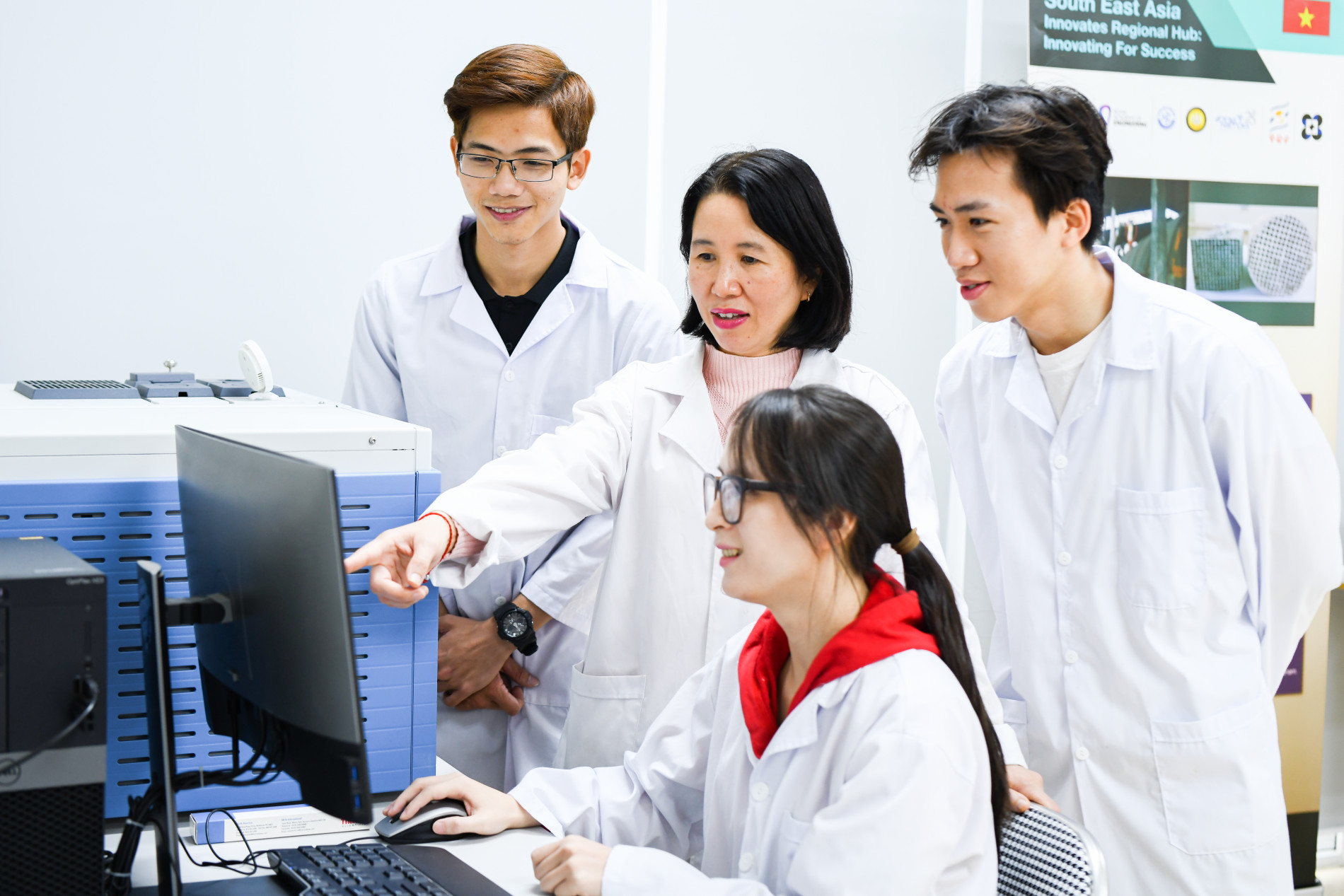 Tôn vinh trí thức khoa học, khẳng định động lực tăng trưởng mới của đất nước