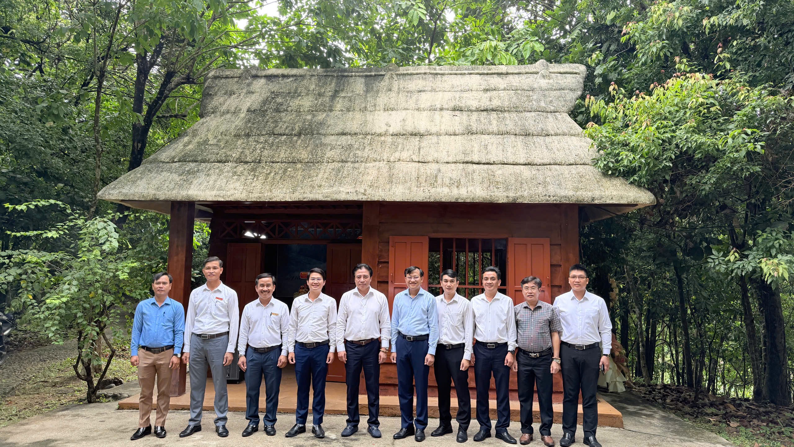 Lãnh đạo Thành ủy Đà Nẵng dâng hương tưởng niệm Chủ tịch Hội đồng Nhà nước Võ Chí Công