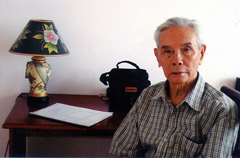 Một lần thăm nhà văn, nhà viết kịch Hoàng Công Khanh