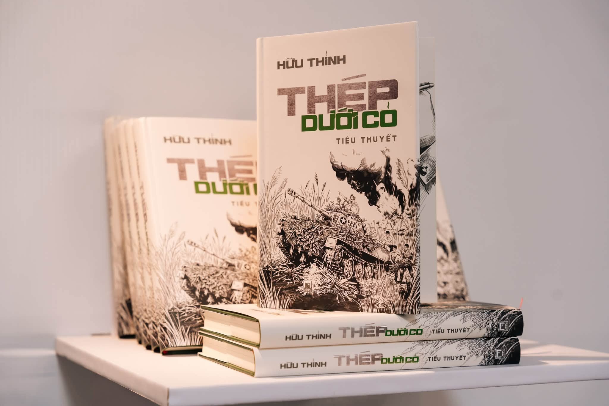 “Thép dưới cỏ” - Những chiếc xe tăng đi ra từ điều không thể