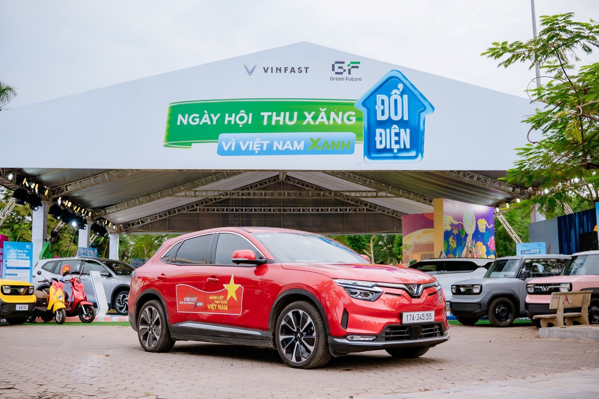 VinFast bán ra 24.774 xe ô tô điện trong tháng 4 - Dẫn đầu thị trường Việt Nam 19 tháng liên tiếp
