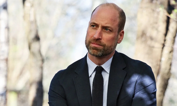 Sóng ngầm hoàng gia: Thân vương William động viên chú mình, đập tan tin đồn dồn ép tới cùng?