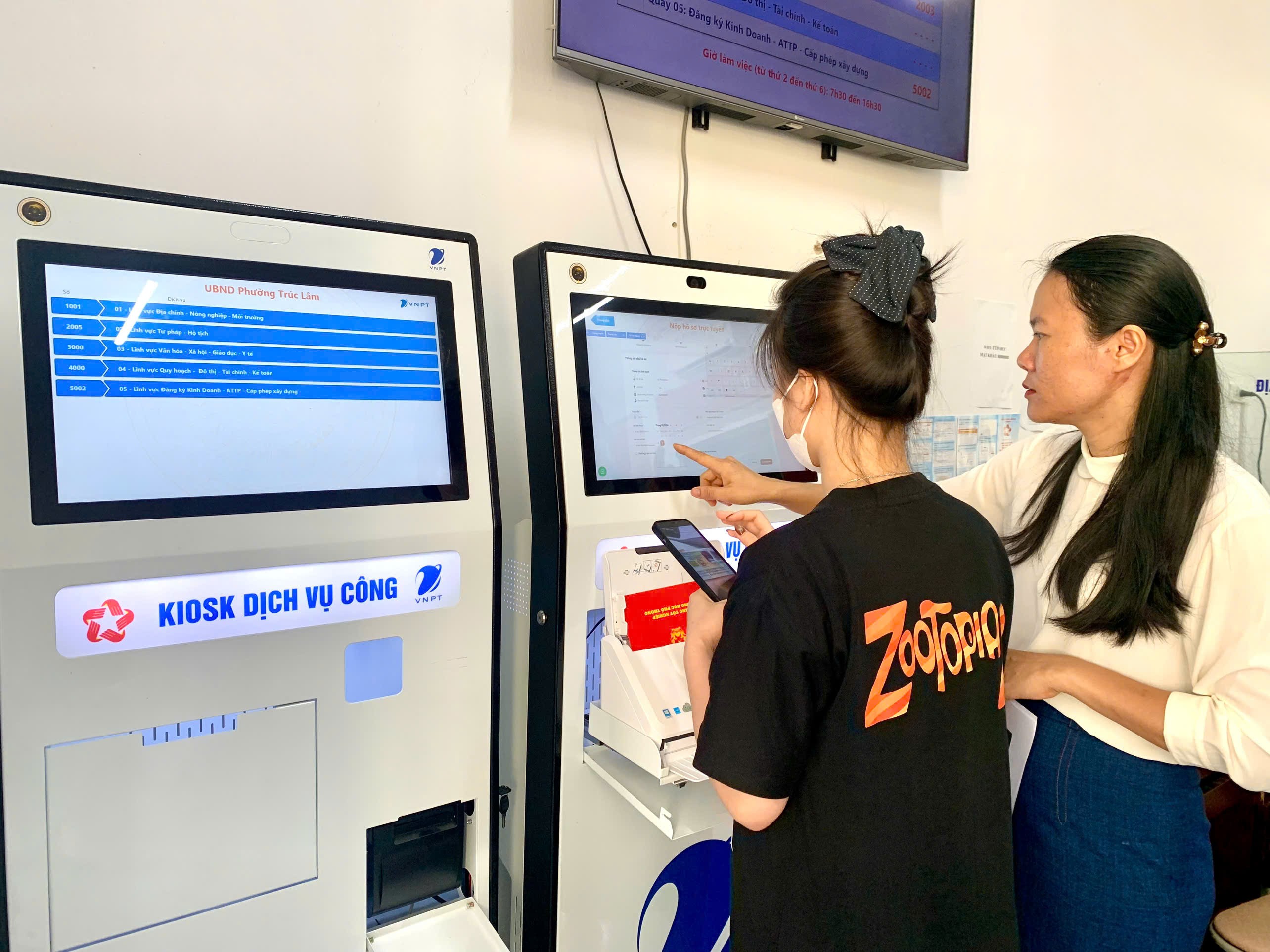 Chuyển đổi số không thể dừng ở hình thức