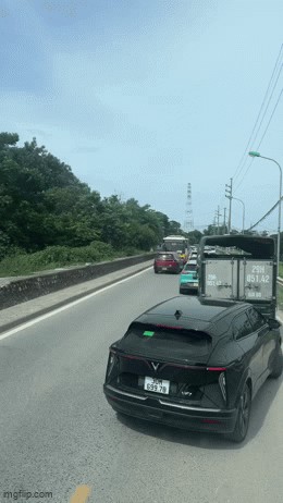 Danh tính tài xế điều khiển xe 