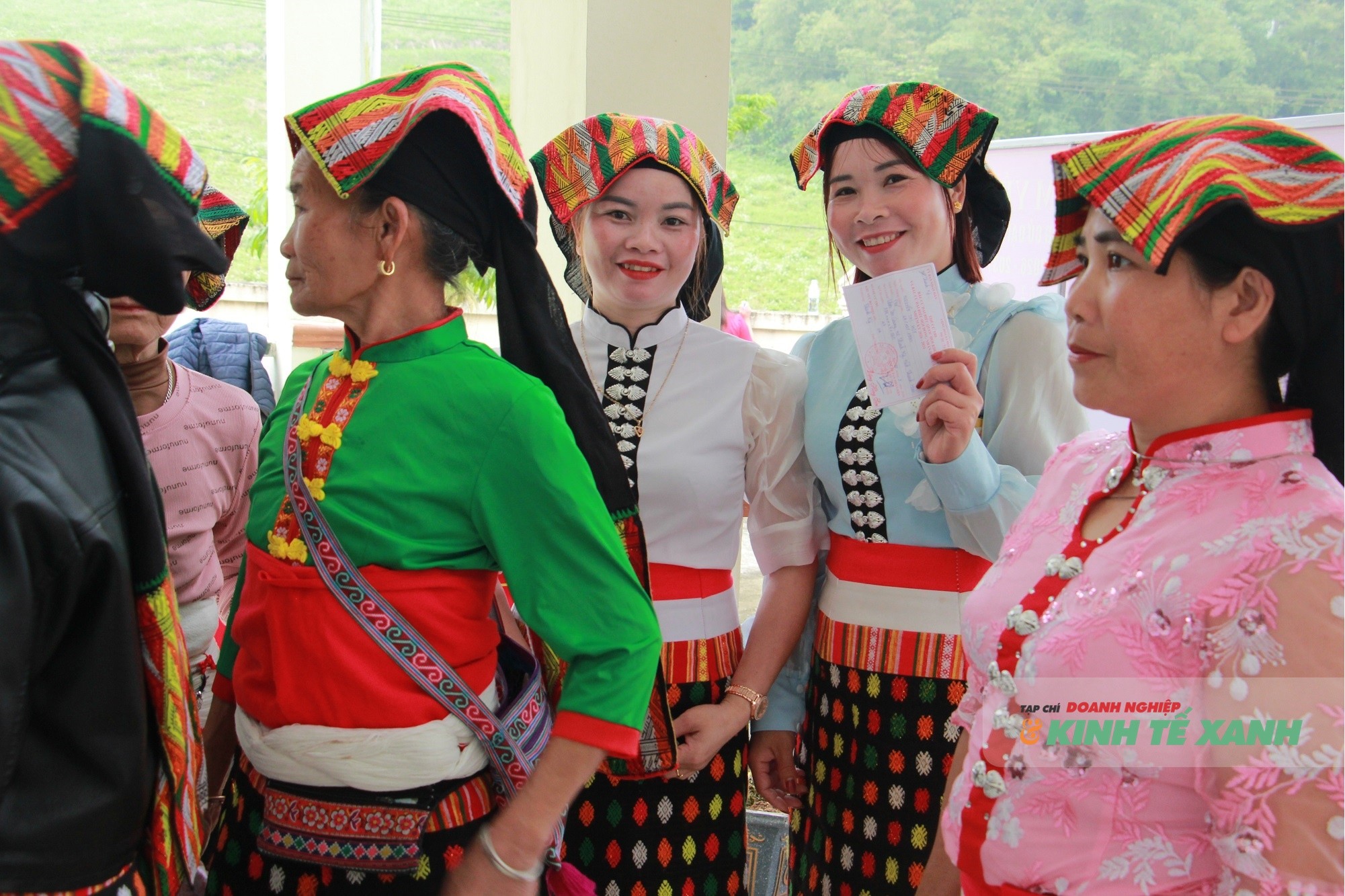 Đặt trọn niềm tin nơi lá phiếu