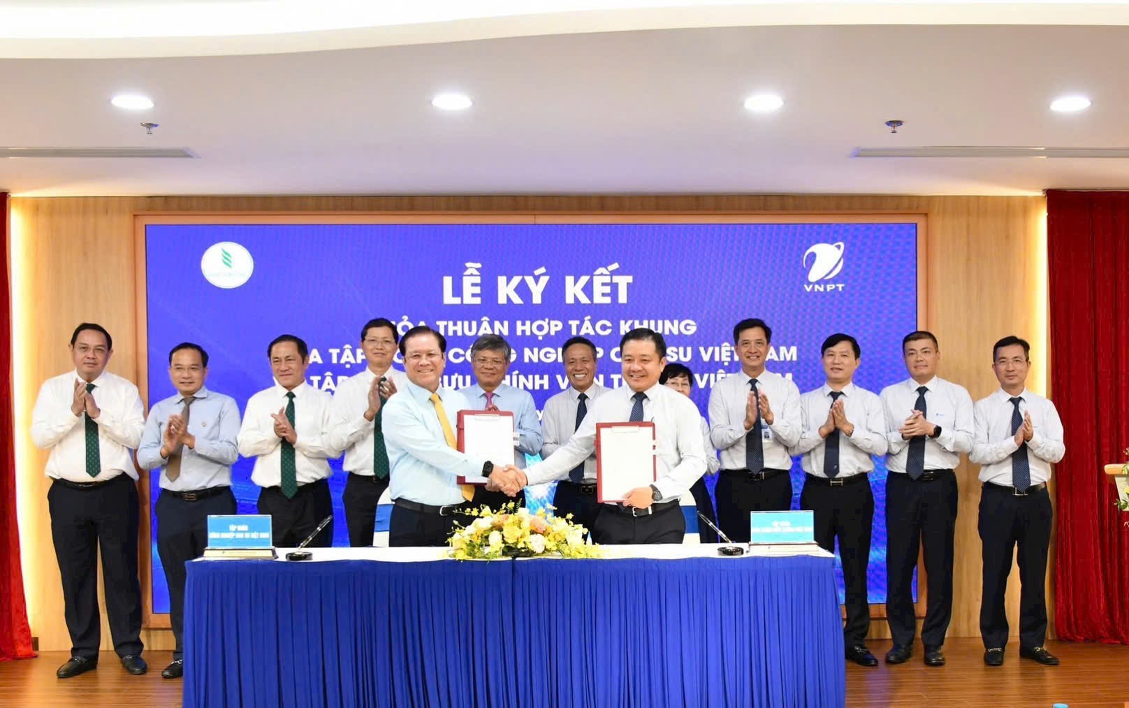 VNPT và VRG hợp tác thúc đẩy chuyển đổi số, hướng tới hệ sinh thái công nghiệp xanh, thông minh