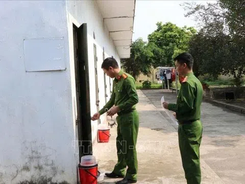 Quyền công dân phía sau cổng trại tạm giam: Khi niềm tin được gửi gắm qua những lá phiếu