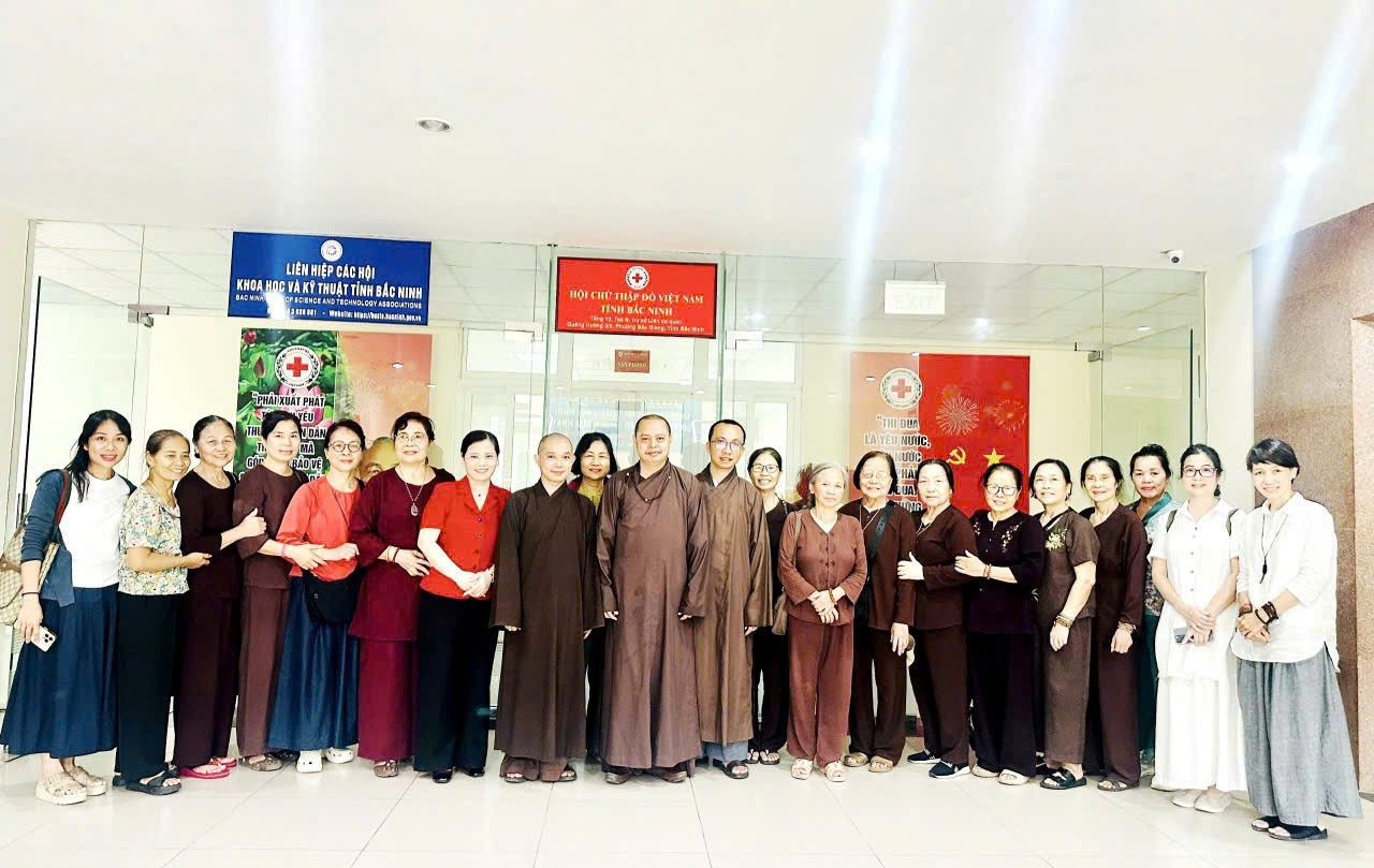 Đạo tràng chùa Sủi lan tỏa yêu thương trong mùa Phật đản PL.2570