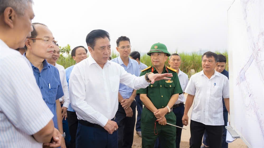 Chủ tịch UBND thành phố Huế: Tập trung tháo gỡ vướng mắc cho các dự án lớn