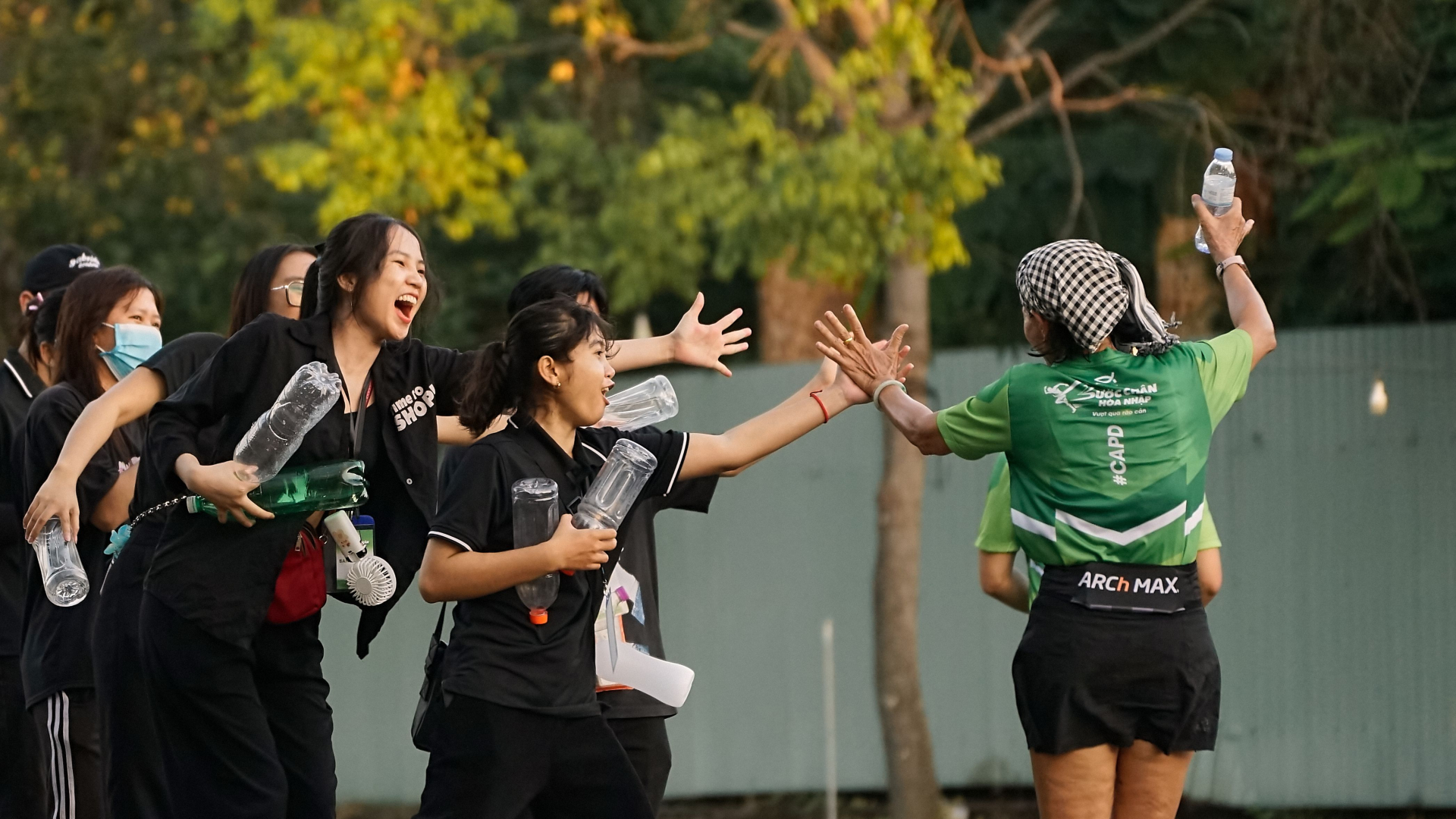 Sân chơi tuổi teen có vô tình dành nhiều chỗ hơn cho con trai?