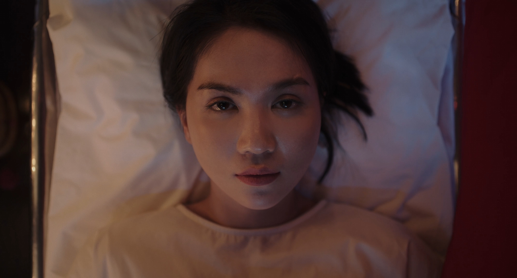 Ngọc Trinh ám ảnh trong lần đầu đóng phim kinh dị