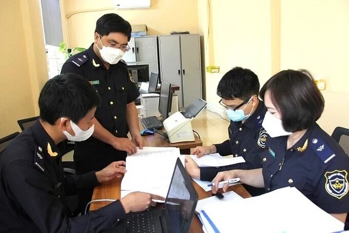 Bộ Tài chính đề xuất dừng thu nhập tăng thêm với Thuế, Hải quan và Kho bạc