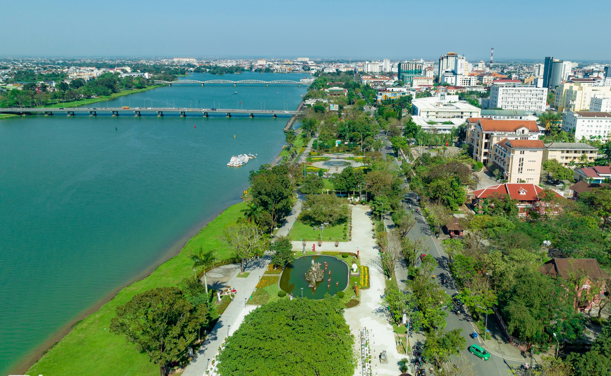 TP.HCM tăng tốc chiến lược chống biến đổi khí hậu, hướng đến đô thị xanh bền vững
