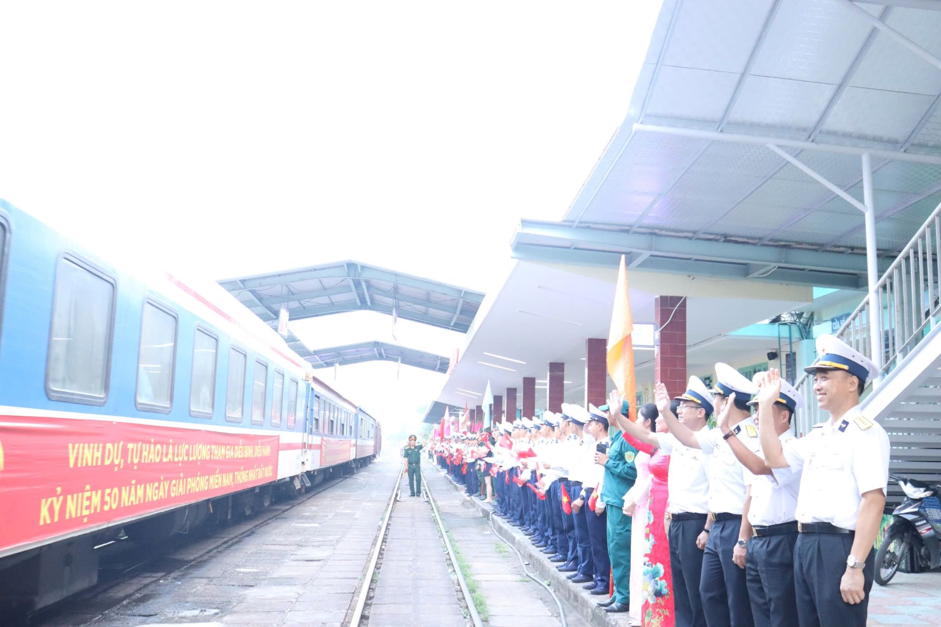 Quân nhân làm nhiệm vụ ở Trường Sa được hỗ trợ chi phí đi tàu hỏa