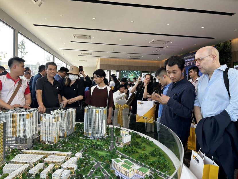 Lãi suất vay mua nhà tăng cao, thị trường bất động sản chững lại