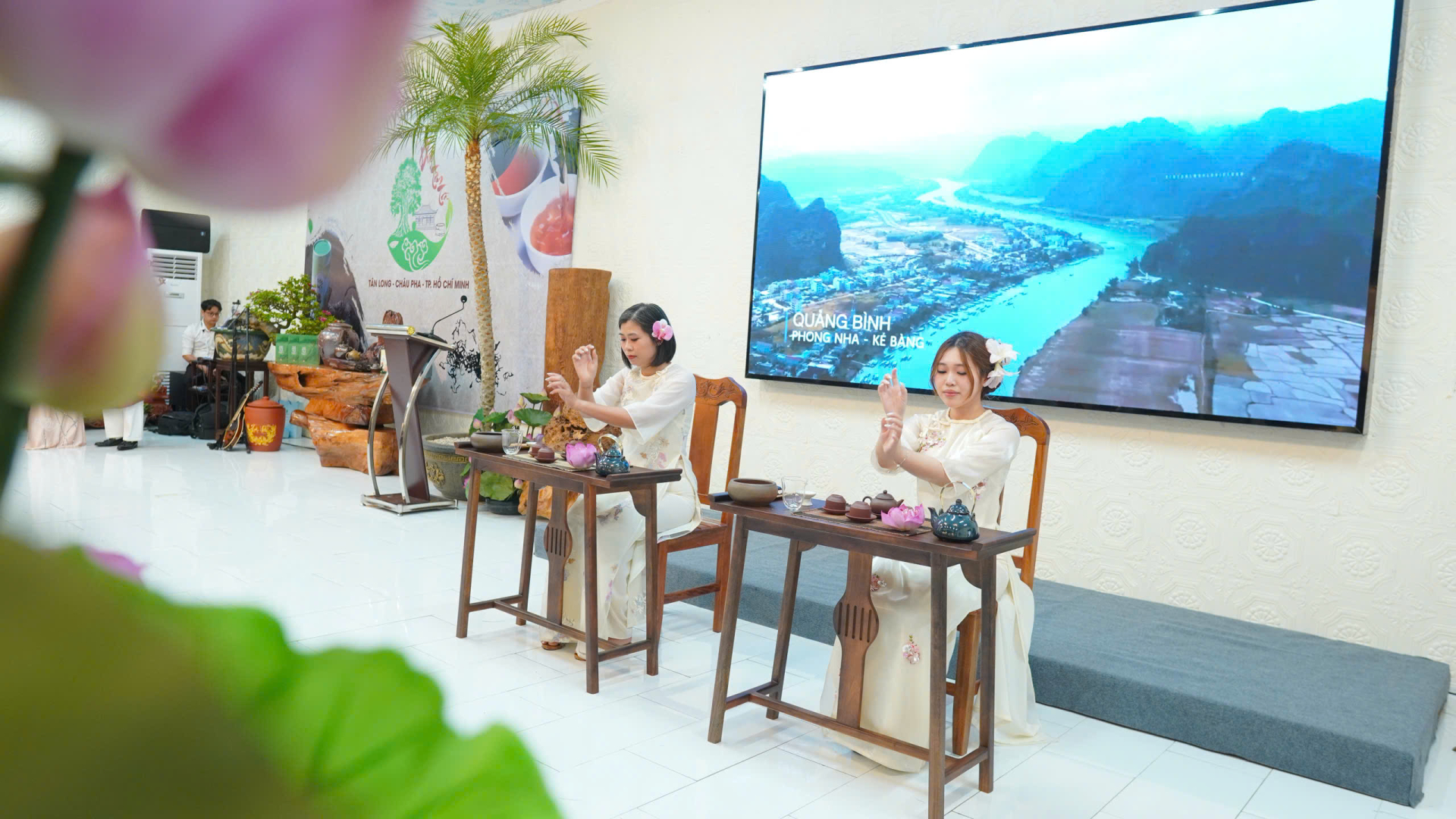 Các Tổng Lãnh sự ASEAN hội tụ tại tiệc trà hữu nghị “Kết nối nhân dân ASEAN”